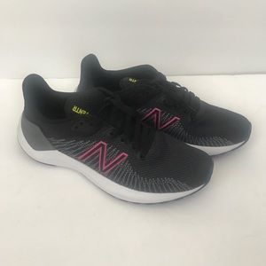 Women’s New Balance Ventr Black Gray Pink Sneaker Size 7 WVTRLB1